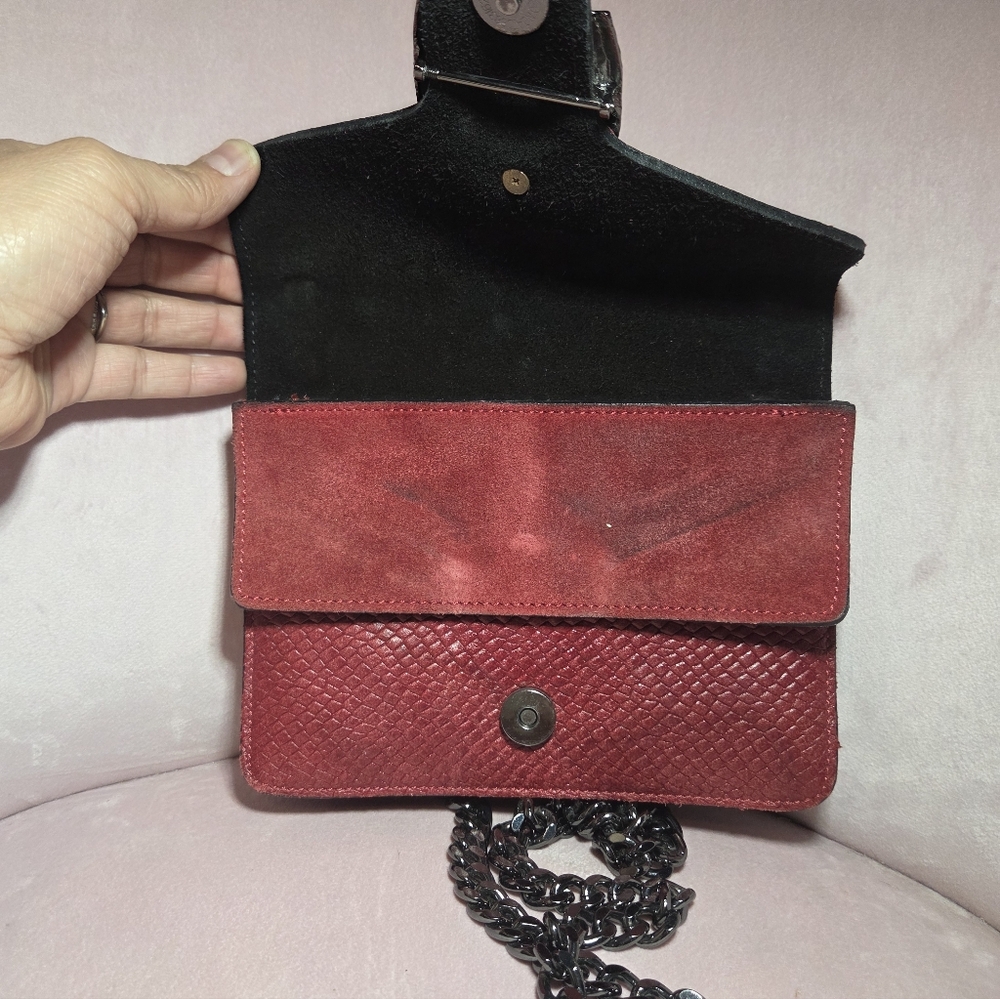 Red Genuine leather purse - Picture 6 of 8